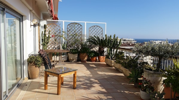 Apartment, 2 Bedrooms | Terrace/patio