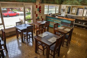 Tägliches inbegriffenes Frühstücksbuffet