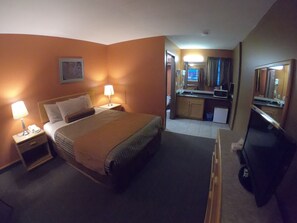 Standard Room, 1 Queen Bed