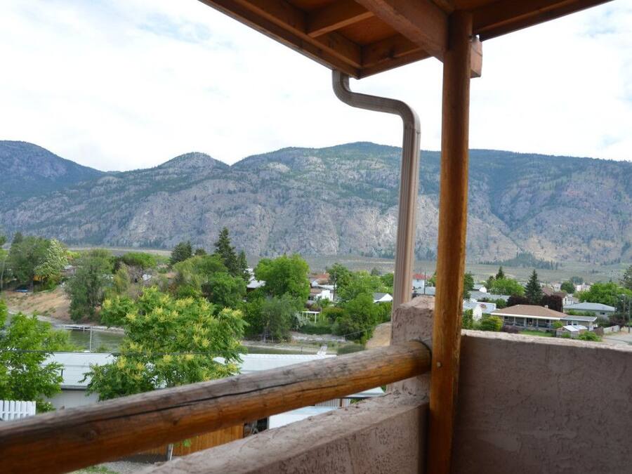 Familie suite, 1 queensize bed met slaapbank, keuken (Balcony) | Uitzicht op de bergen