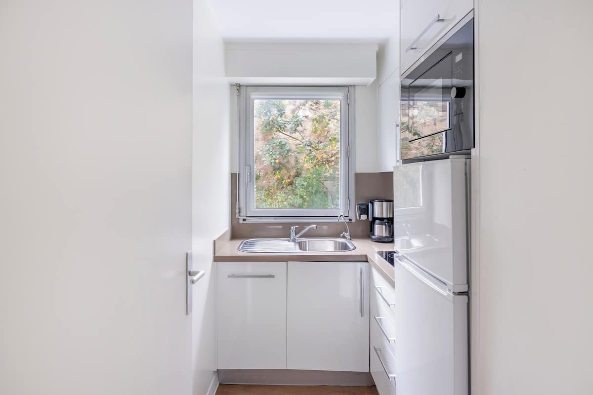 apartment, 1 bedroom | private kitchen | fridge, microwave, stovetop, dishwasher