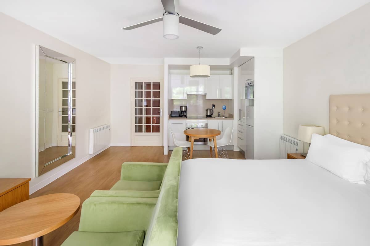 studio (apartment) | in-room safe, iron/ironing board, free cots/infant beds, free wifi