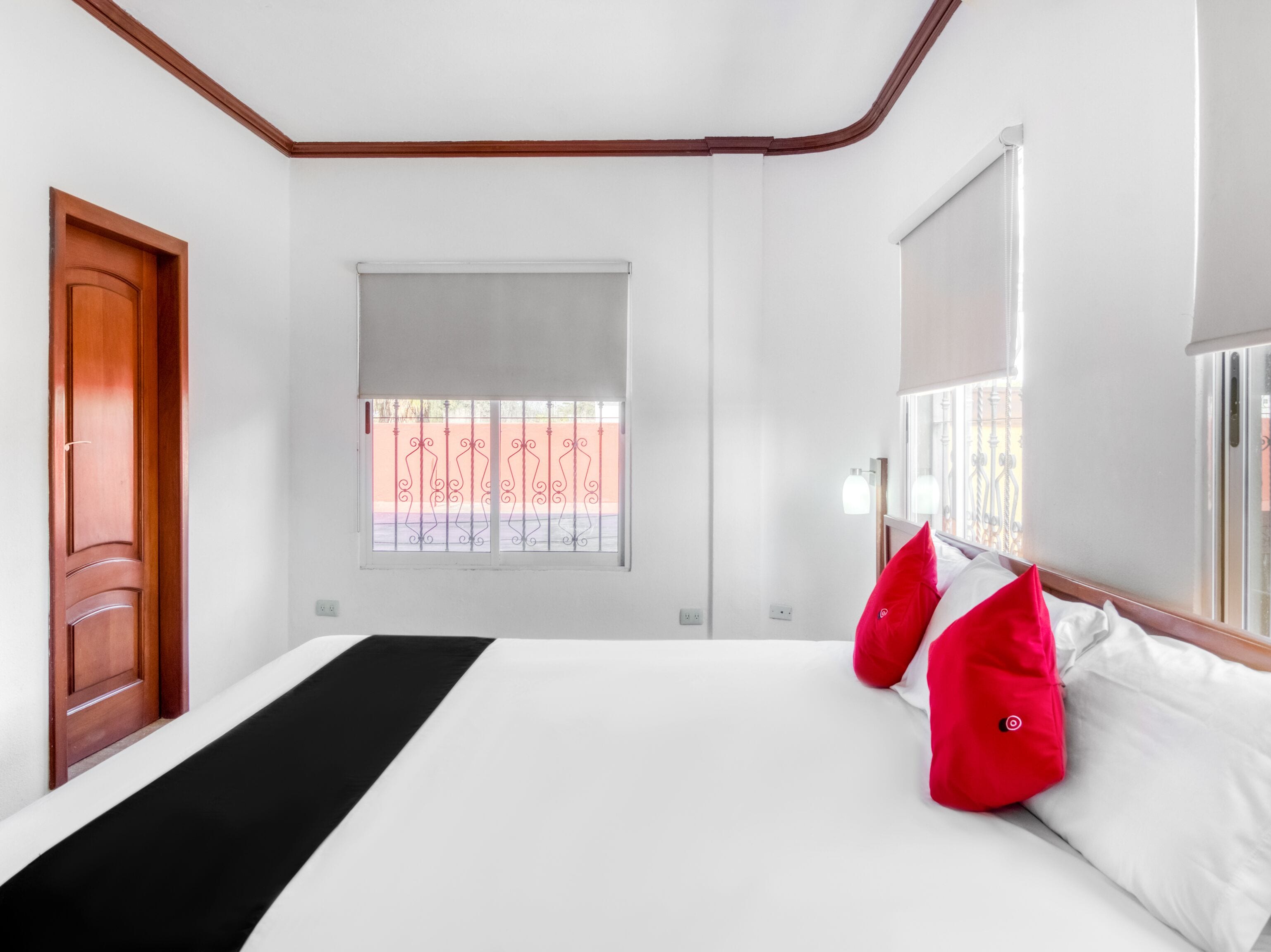 superior room | desk, free wifi, bed sheets