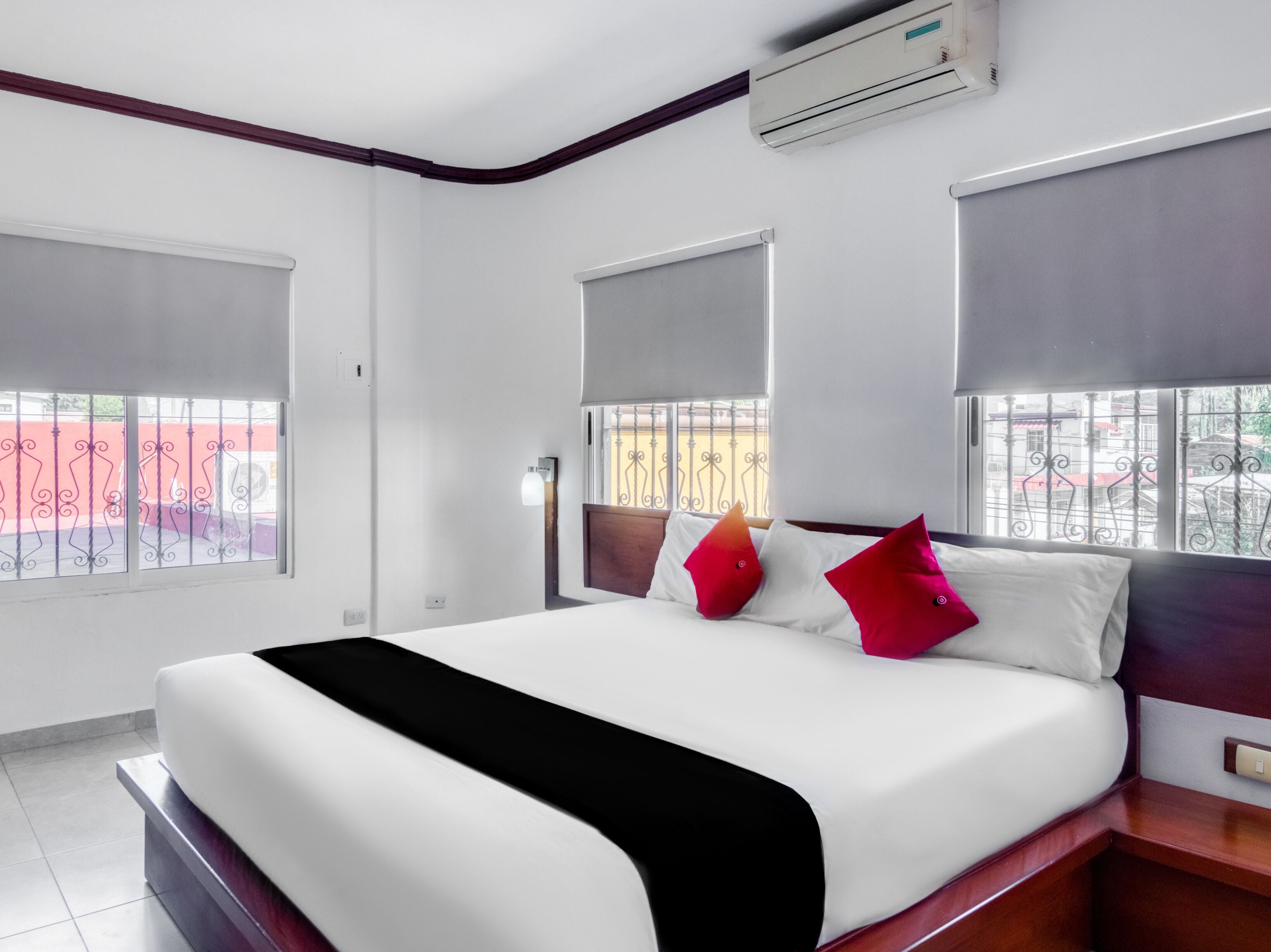 superior room | desk, free wifi, bed sheets