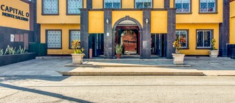 Monte Salerno Hotel & Suites