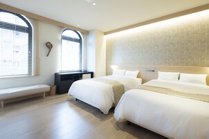 Cubrecamas, decoración personalizada, wifi gratis y ropa de cama 