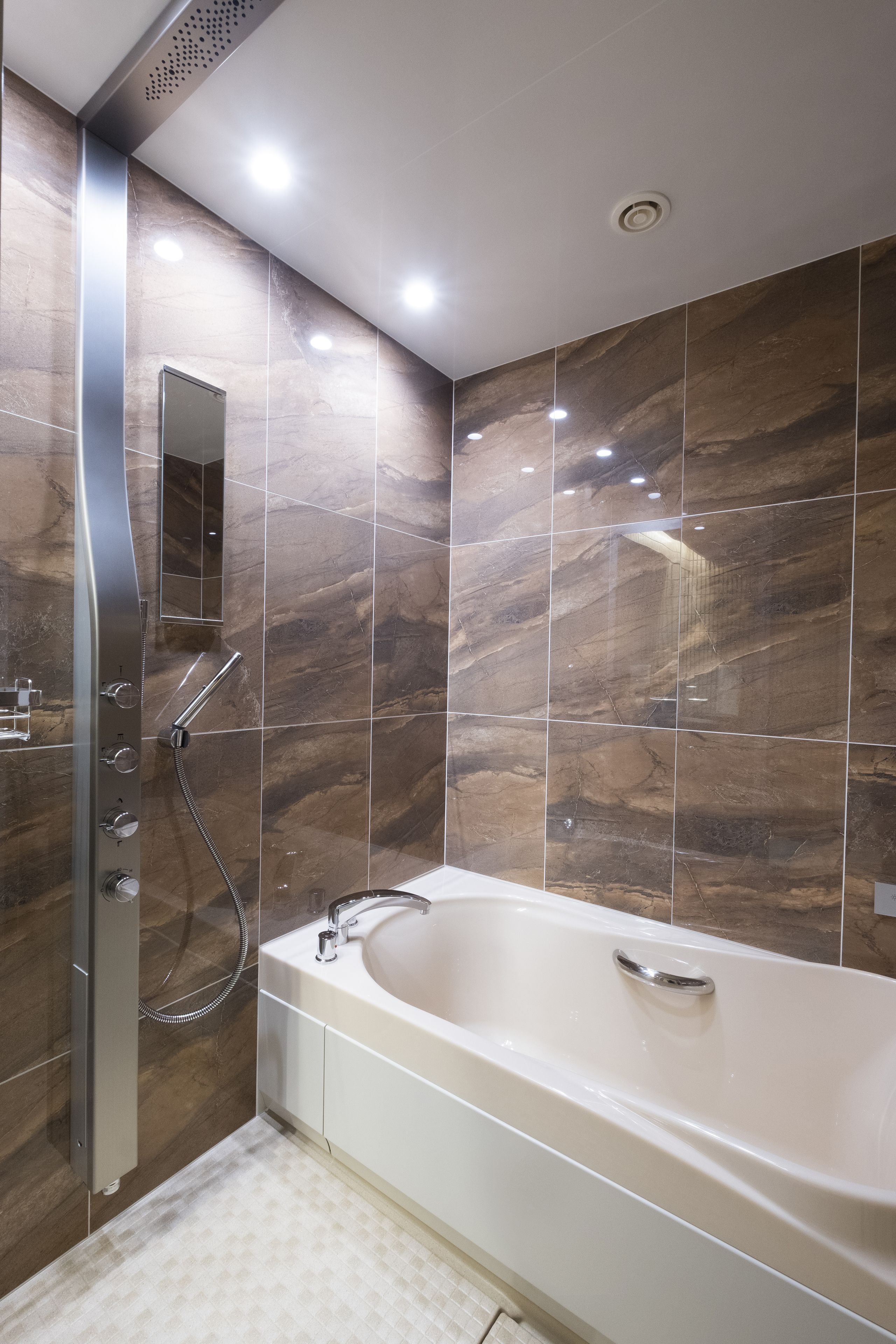 deluxe twin, non smoking | bathroom | free toiletries, hair dryer, slippers, electronic bidet