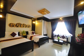 Minibar, in-room safe, individually decorated, individually furnished - MotherHome Boutique (Siem Reap)