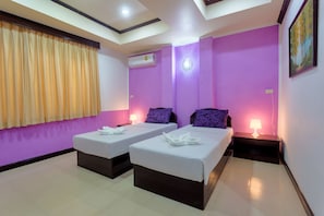 Chambre Double Deluxe | Draps italiens Frette, couette en duvet d'oie, minibar