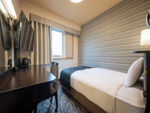 Standard Single Room, Non Smoking | Desk, free WiFi, bed sheets - APA Hotel Isesakieki Minami (Isesaki)