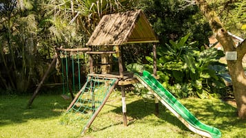 Children’s play area – outdoor