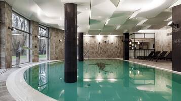 Indoor pool, sun loungers, lifeguards on site