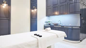 Couples treatment rooms, sauna, Turkish bath, body treatments