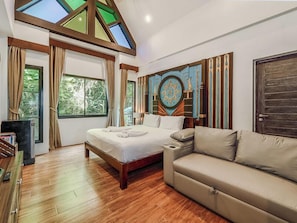 King Suite | In-room safe, desk, blackout drapes, free WiFi - Coco Retreat Phuket Resort & Spa (Chalong)