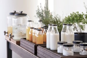 Free daily buffet breakfast - Lena Mare Boutique Hotel (Corfu)