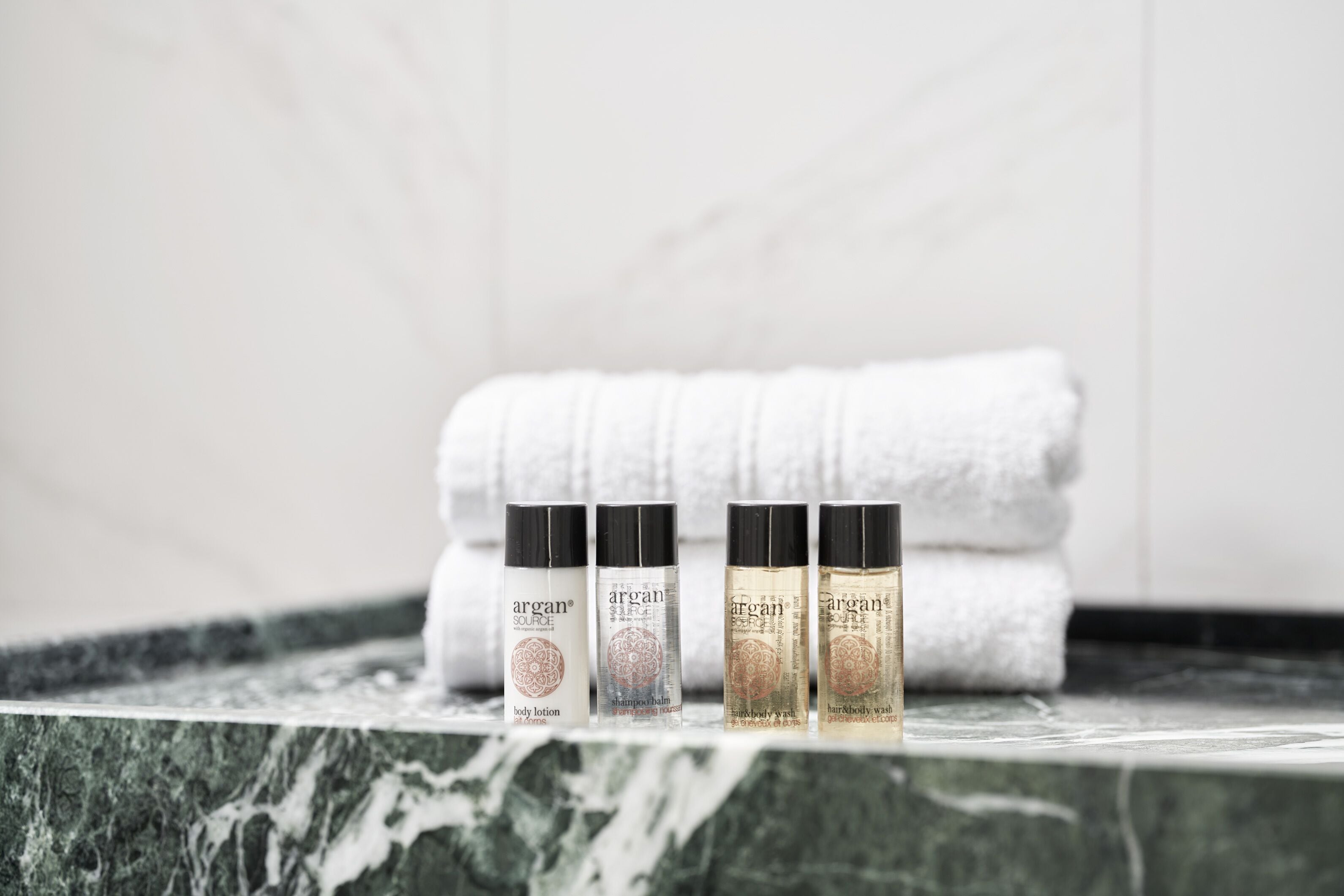 honeymoon suite with hot tub | 1 bedroom, in-room safe, desk, soundproofing