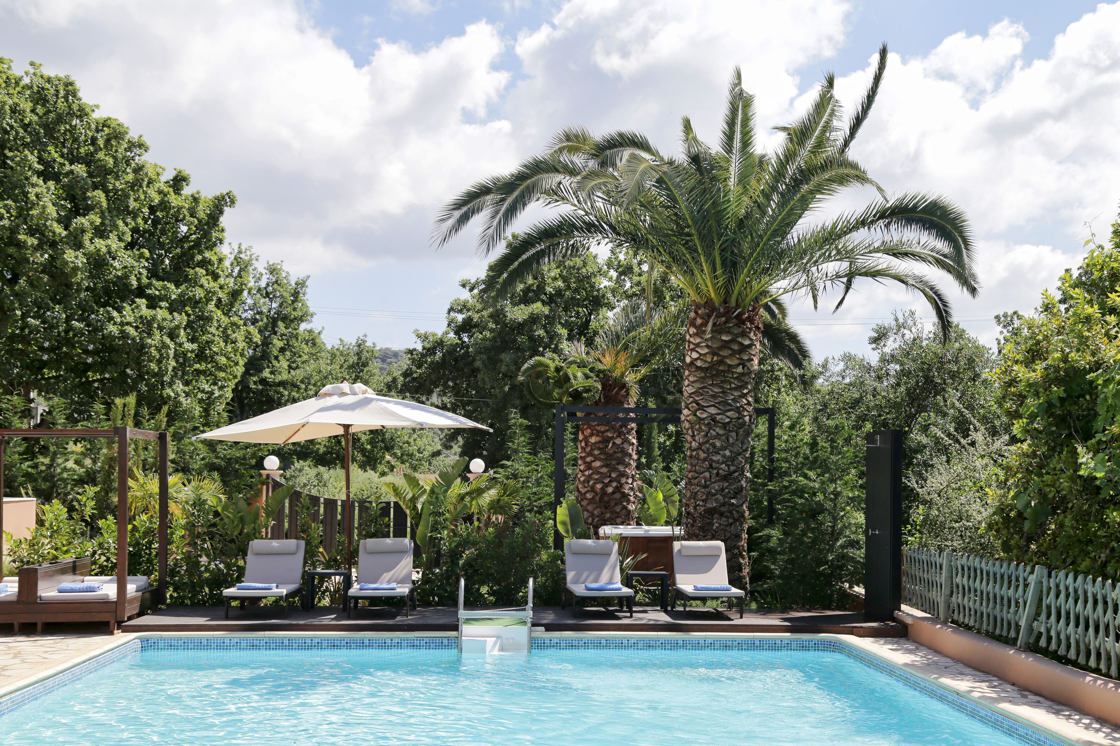 Outdoor pool, pool loungers