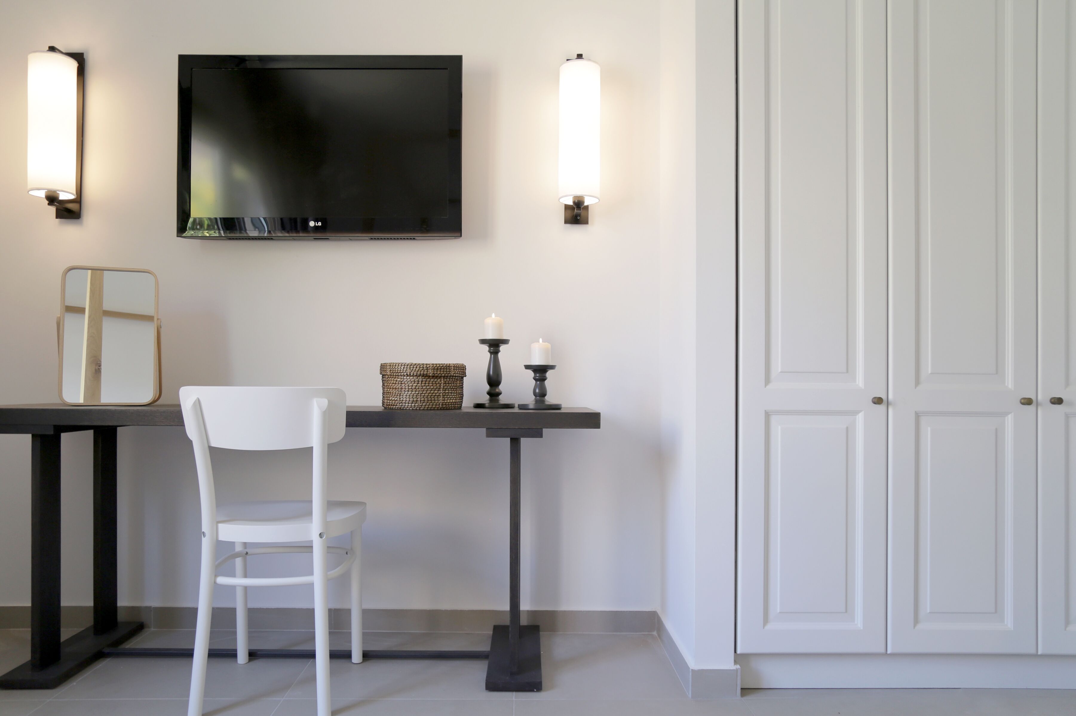 family suite | living area | lcd tv, dvd player