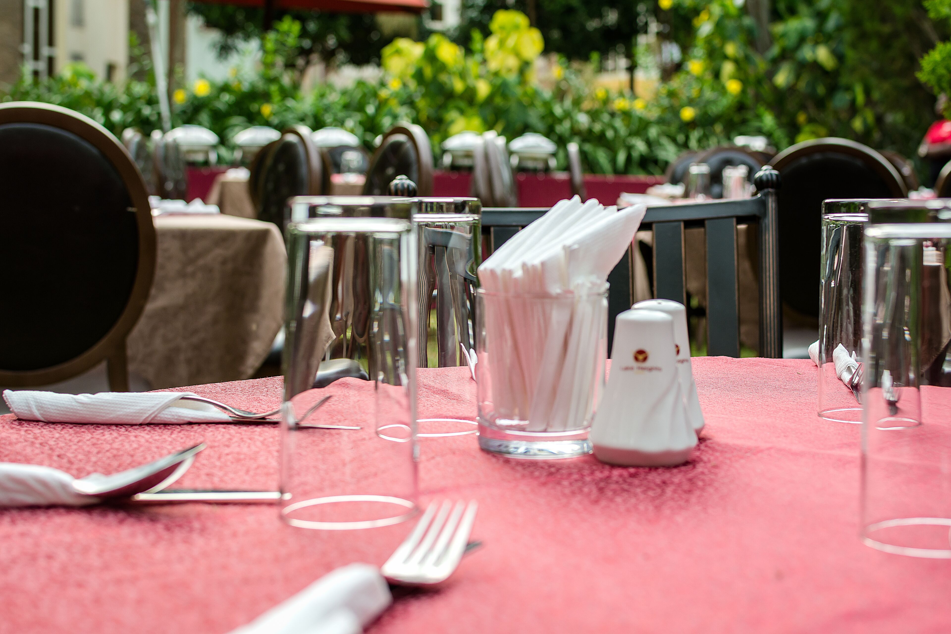 Frokost, lunsj og middag serveres, internasjonale retter 
