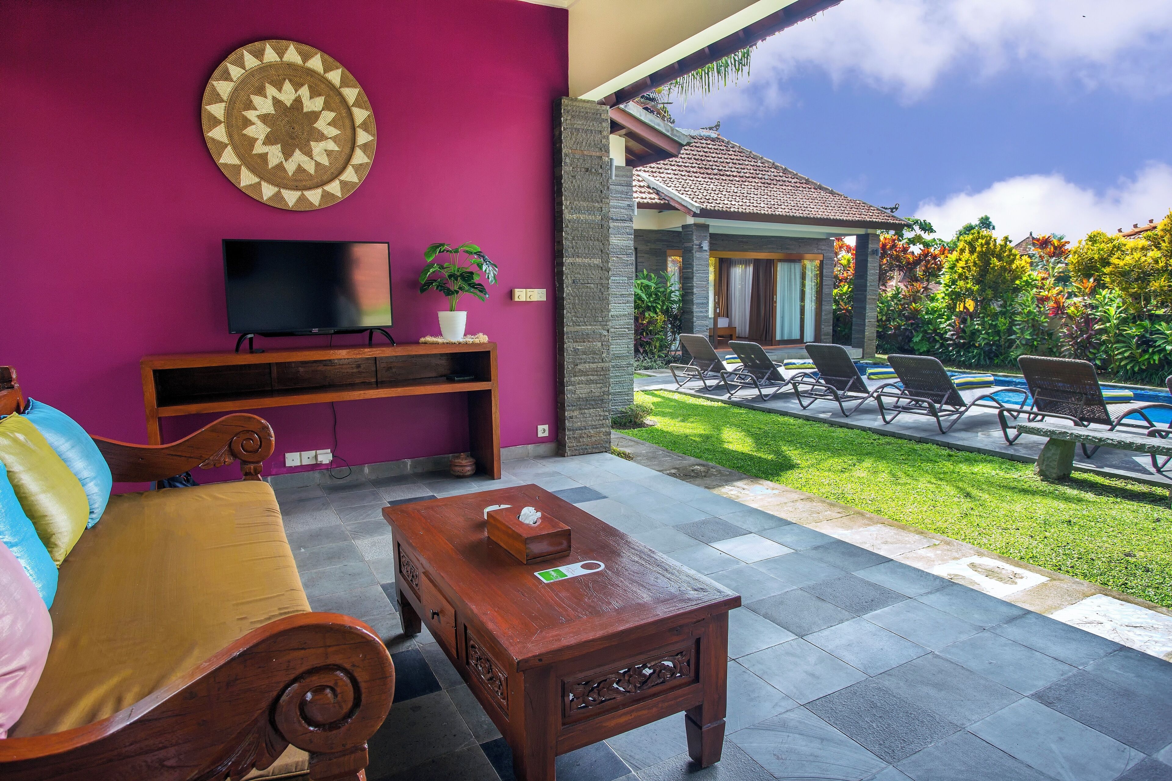 Villa, 3 Schlafzimmer | Wohnbereich | Flachbildfernseher