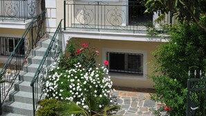 Unclassified image, 3 of 32, button - Chrisanthi Apartments (Igoumenitsa)