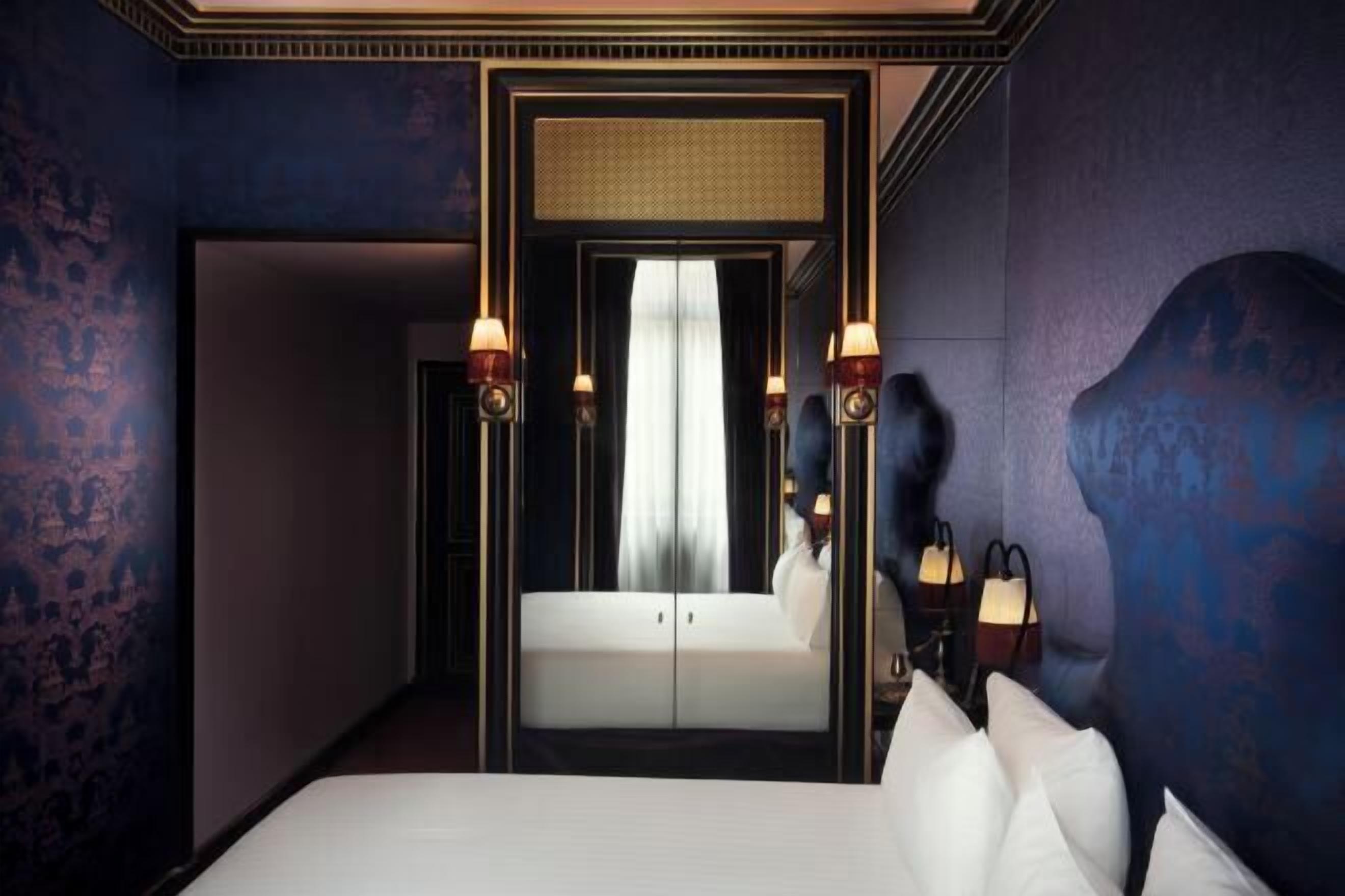 Sengetøy av topp kvalitet, minibar, safe på rommet og skrivebord