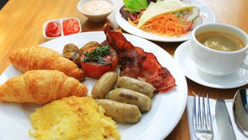 Daily buffet breakfast (IDR 175000 per person)
