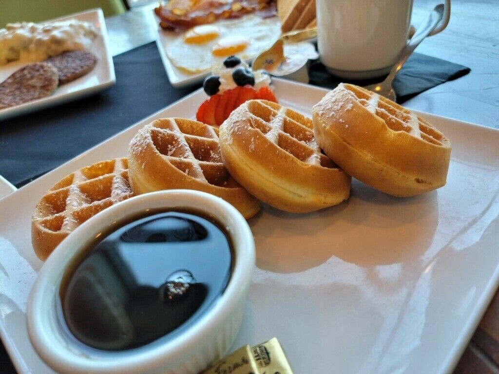 Desayuno a la carta todos los días (con cargo)