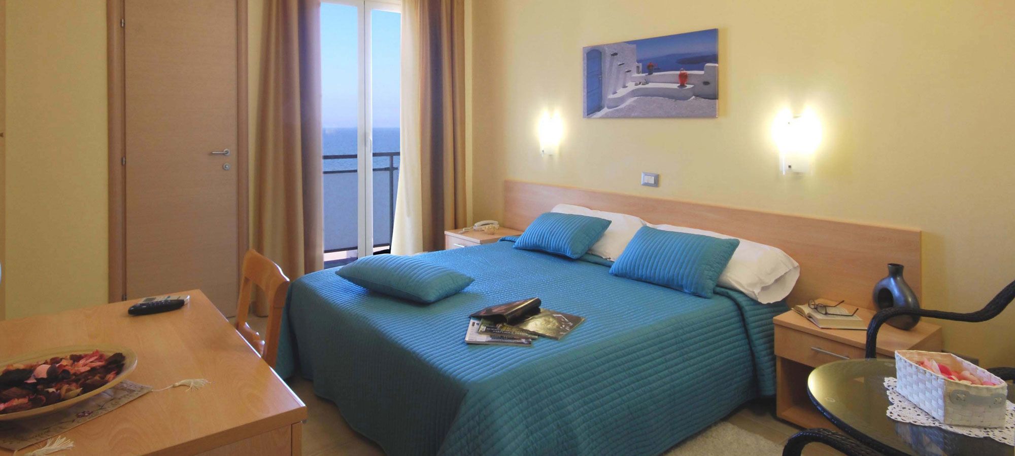 In-room safe, soundproofing, cribs/infant beds, rollaway beds