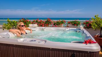 Bain à remous extérieur