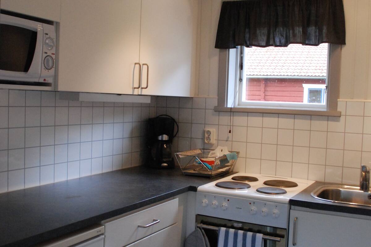 cottage (4 adults) | private kitchen | fridge, cookware/dishes/utensils