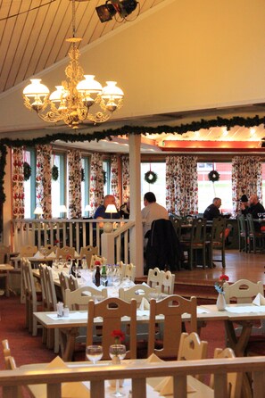 Aperto a colazione e pranzo, cucina locale