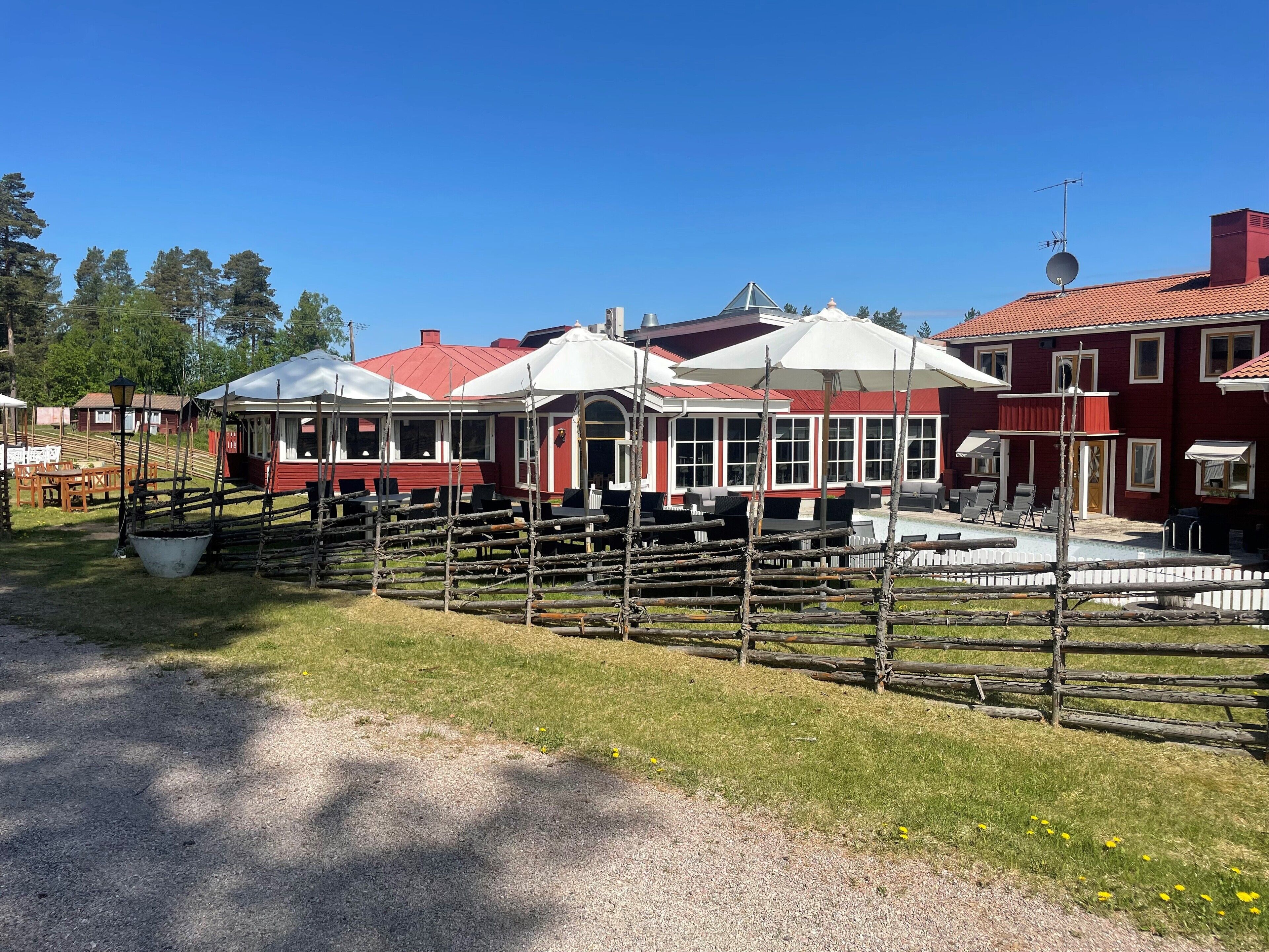 Se sirven desayunos, almuerzos y cocina local 