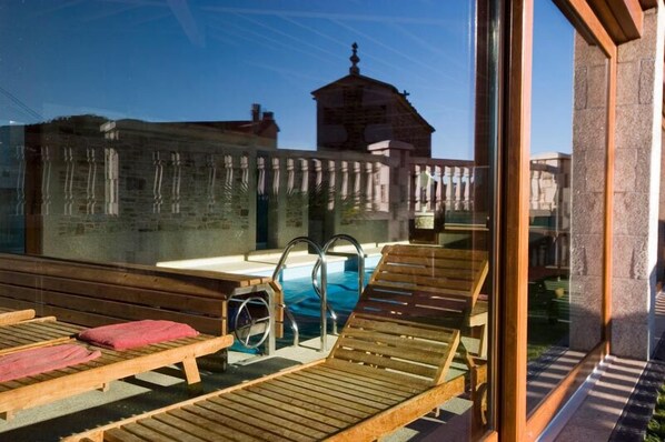 Indoor pool - Complejo Aldeola Pr (Malpica de Bergantinos)