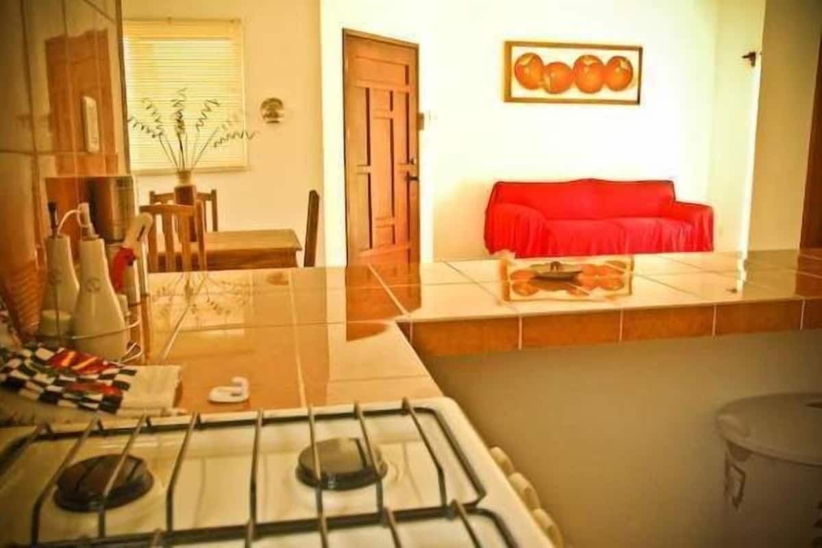 Apartment, Poolblick