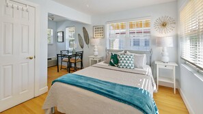 Studio, 1 grand lit, balcon, vue piscine