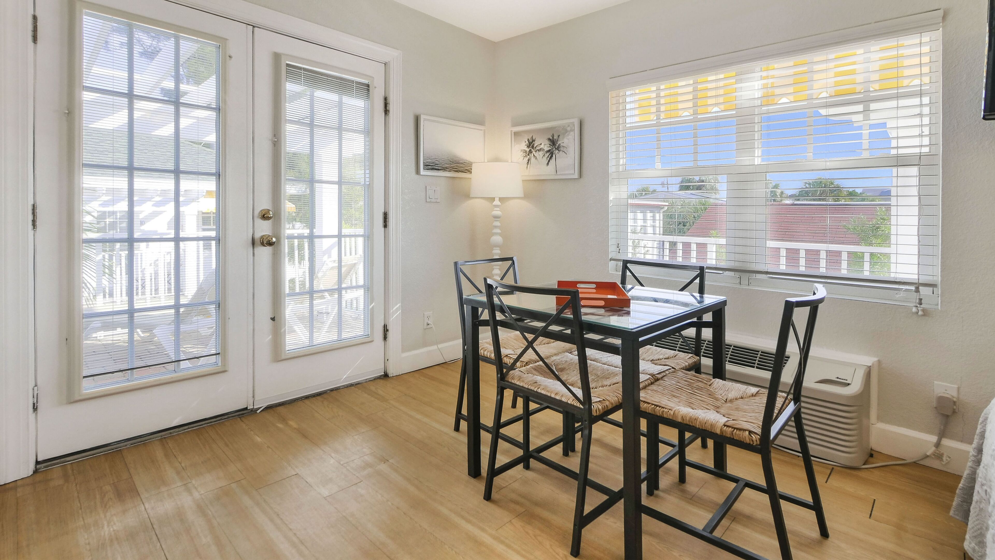 #7 sundeck studio | in-room dining