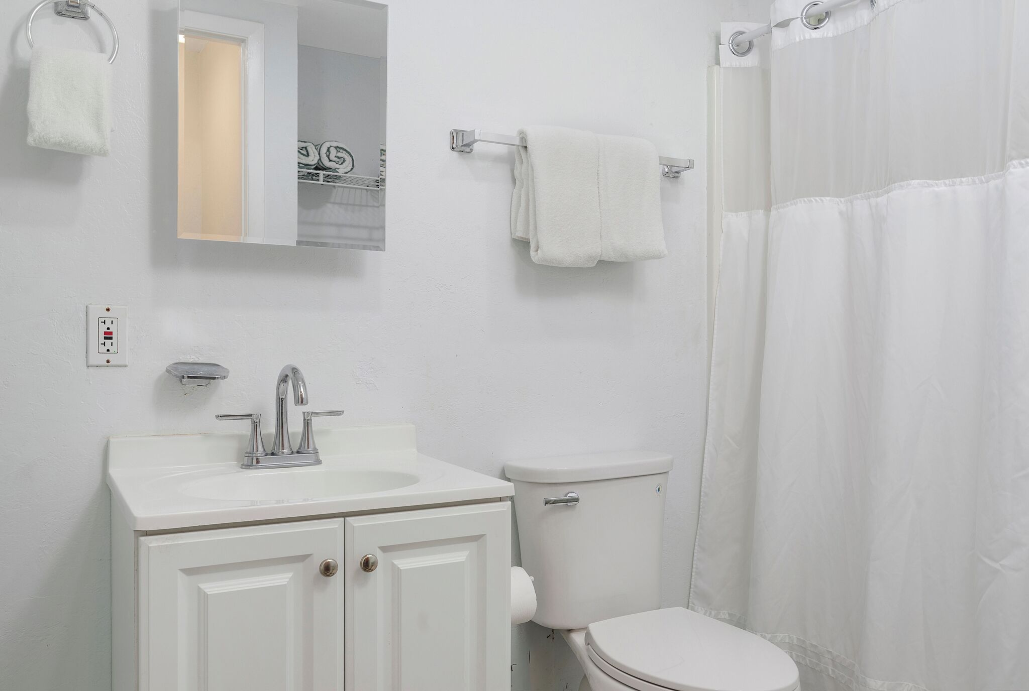 superior studio suite, multiple beds, ocean view, beachfront | bathroom | free toiletries, hair dryer, towels, soap