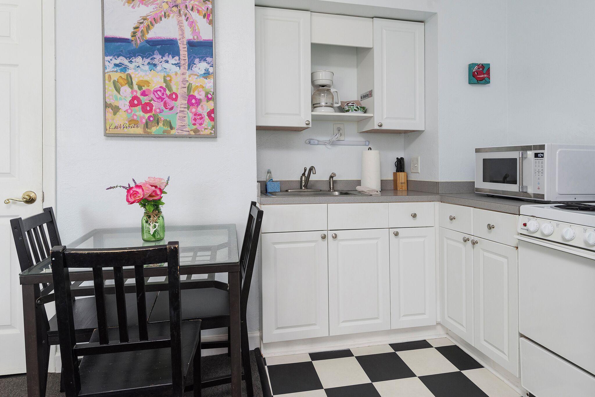 deluxe studio, 1 queen bed with sofa bed, ocean view | private kitchen | full-sized fridge, microwave, stovetop, coffee/tea maker