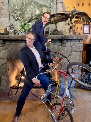 Theater show - Buffalo Lodge Bicycle Resort (Colorado Springs)