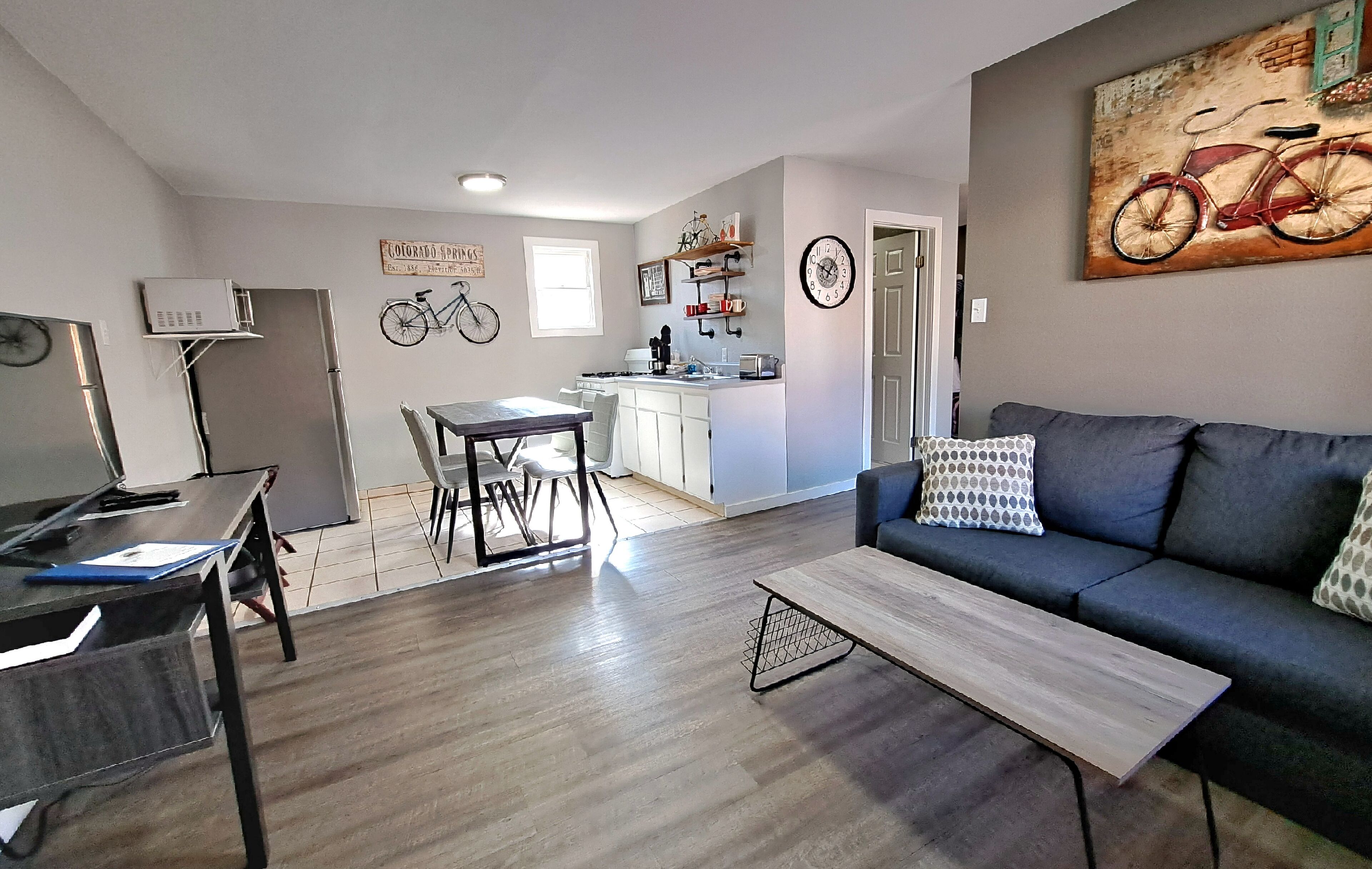 signature suite, 1 bedroom, non smoking, kitchen | living area | 32-inch tv with cable channels, ping pong