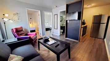 Suite Signature, 2 habitaciones, cocina | Decoración individual y mobiliario individual