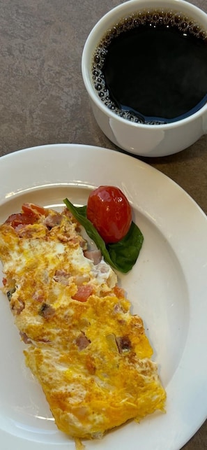 Free daily continental breakfast  - Micro Hotel Condo Suites (Santo Domingo)