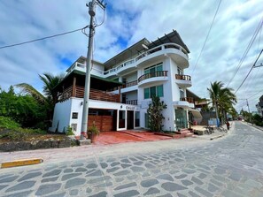 Front of property - Hotel Cally Galapagos (Puerto Villamil)