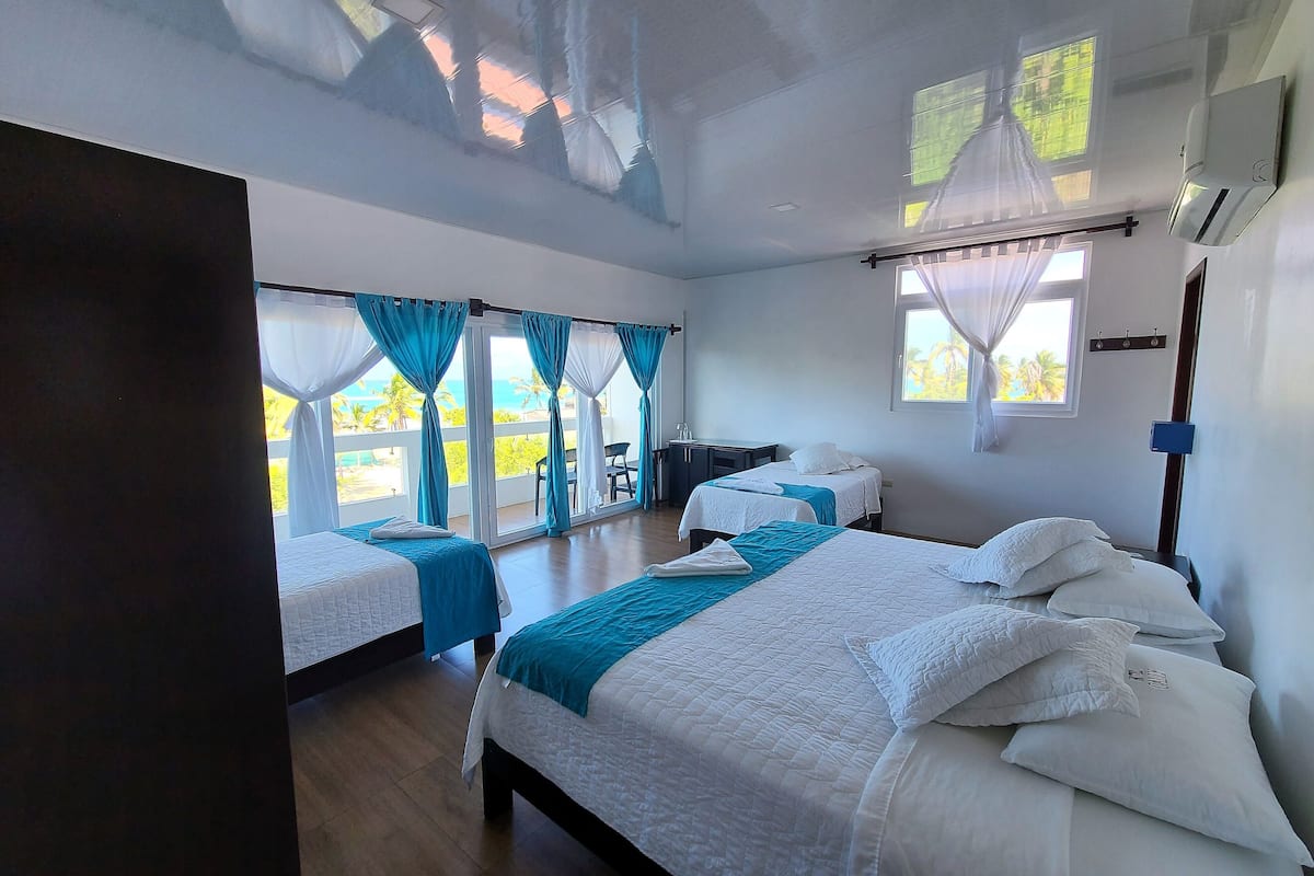 egyptian cotton sheets, in-room safe, desk, bed sheets