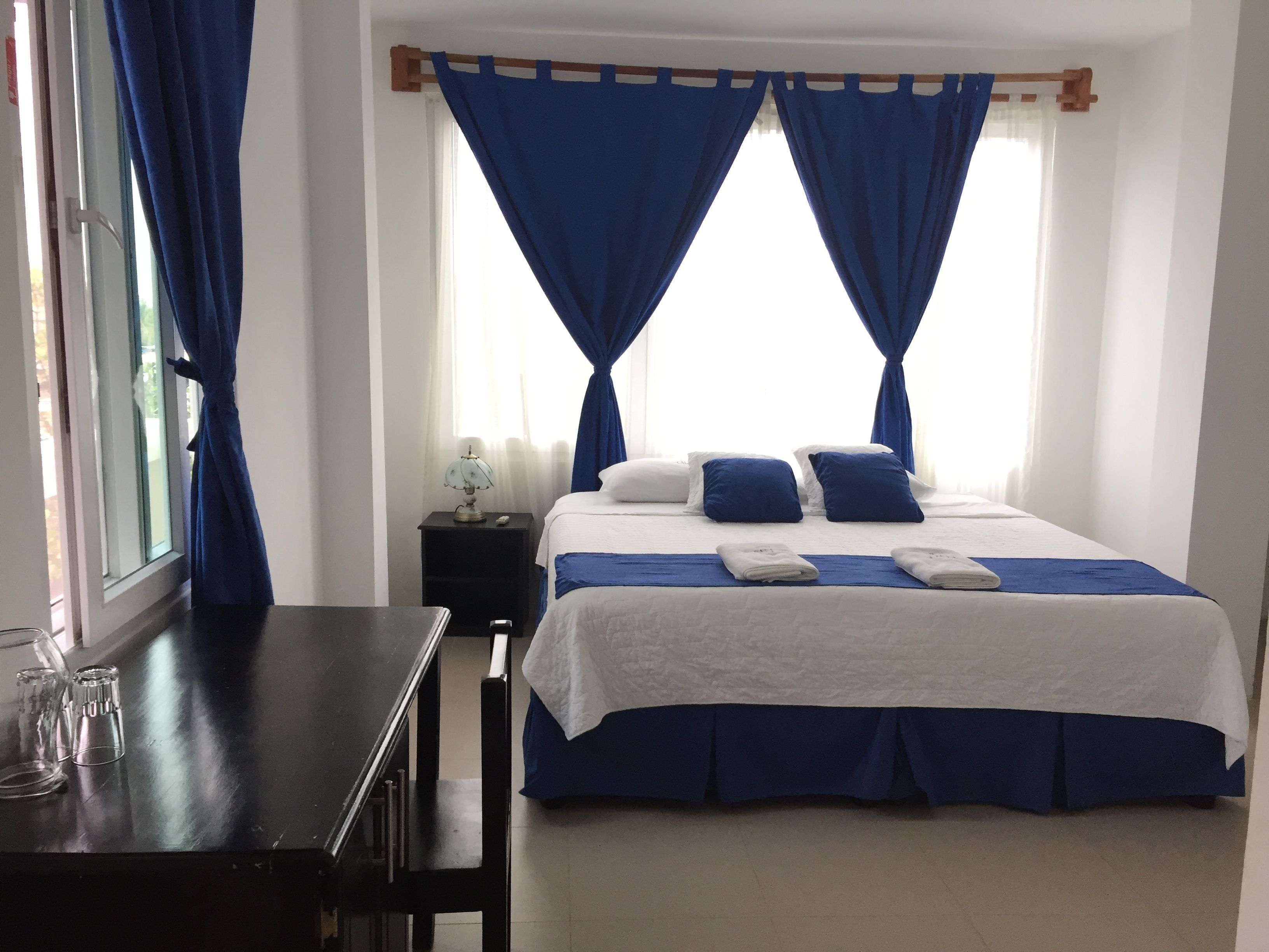 double room, 1 king bed | egyptian cotton sheets, in-room safe, desk, bed sheets