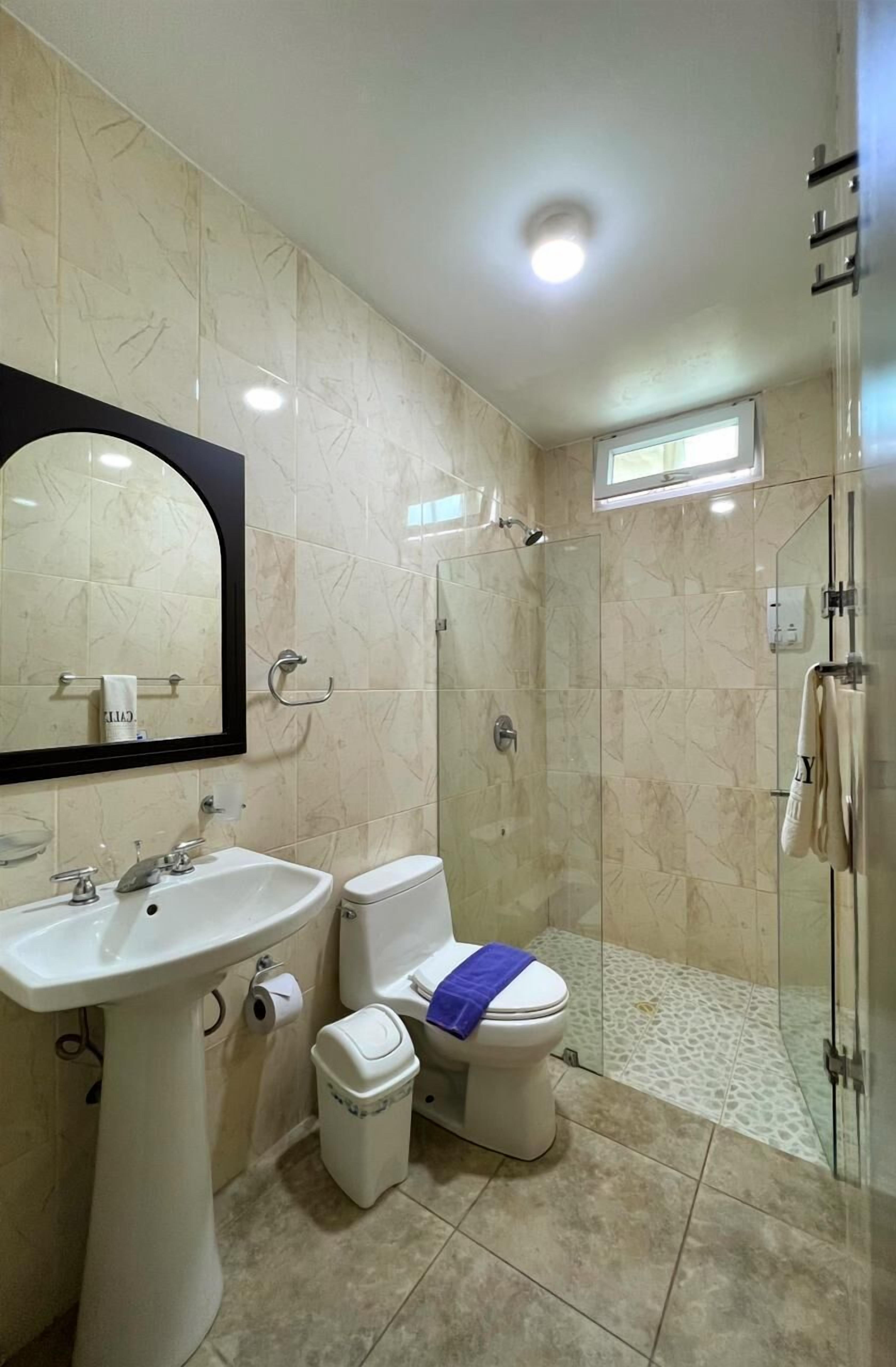 shower, free toiletries, towels