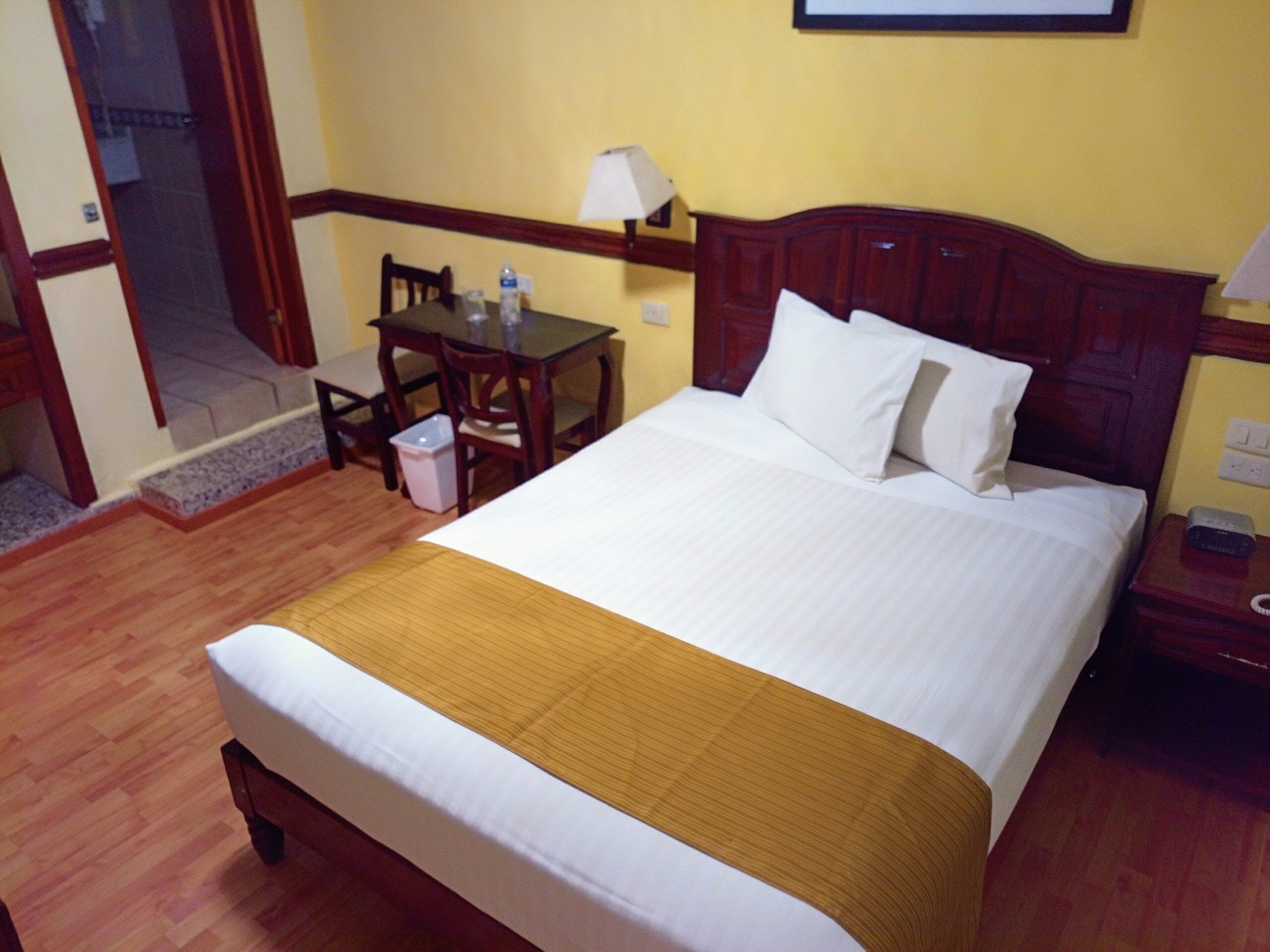 In-room safe, laptop workspace, iron/ironing board, free WiFi