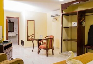 In-room safe, laptop workspace, iron/ironing board, free WiFi