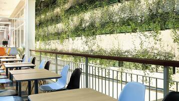 Breakfast (IDR 70000 per person)